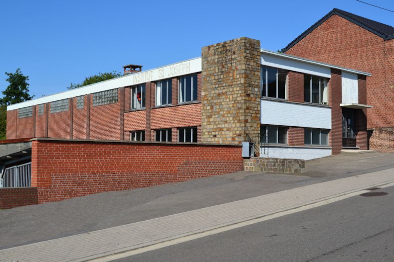 Bâtiment salle de gymnastique et sport